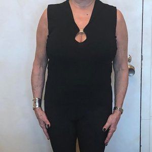 Sleeveless Forgiving Body-conscious Top